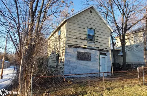 512 S 8th St, Keokuk, IA 52632