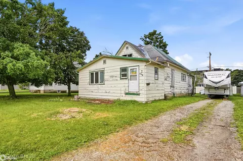 304 S Elm St, Jefferson, IA 50129