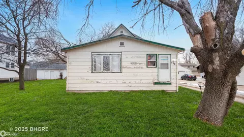 304 S Elm St, Jefferson, IA 50129
