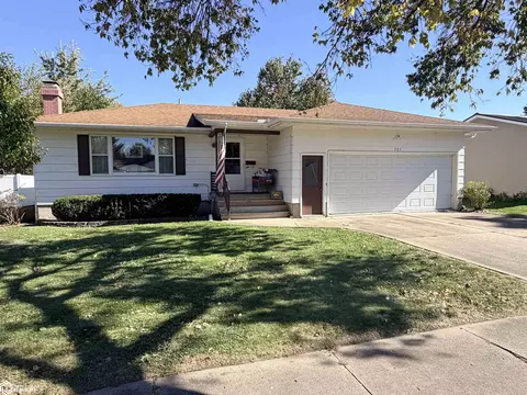 905 S 5th St, Fairfield, IA 52556