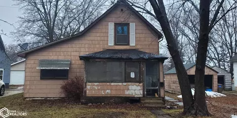 130 Lewis St, Rockwell City, IA 50579