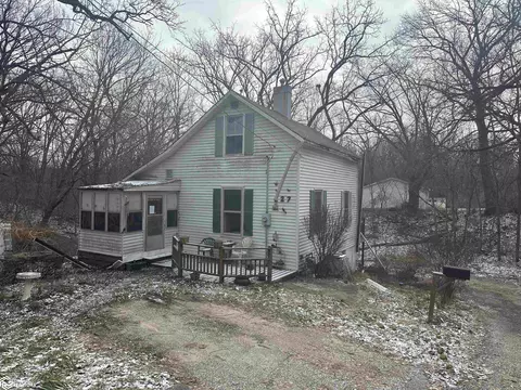 227 Grant St, Burlington, IA 52601