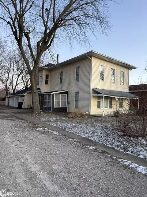 308 N Cherry St, Mount Pleasant, IA 52641