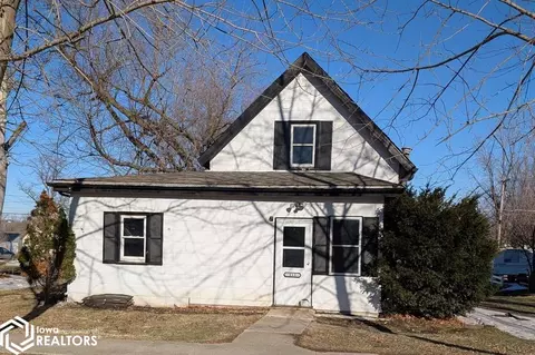 113 Johnston St, Gladbrook, IA 50635