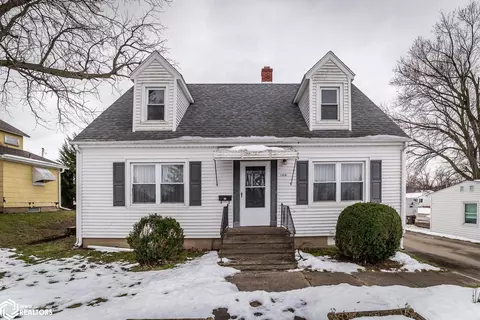 1518 W Main St, Marshalltown, IA 50158