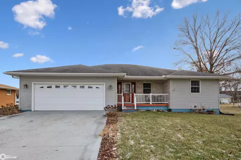 386 Green Acres Dr, Mediapolis, IA 52637