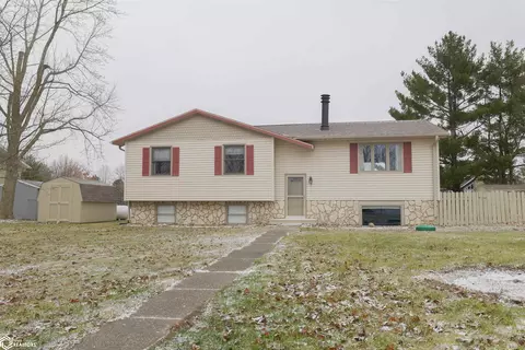 2523 Rocky Ln, New London, IA 52645