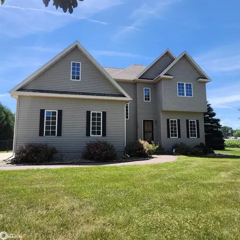 1605 Rolling Hills Dr, Fort Dodge, IA 50501