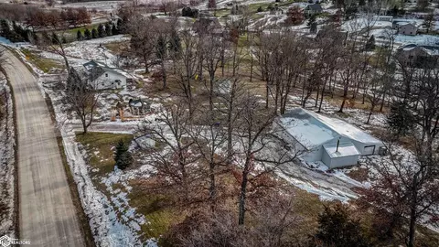 1190 Cemetery Rd, Tipton, IA 52772