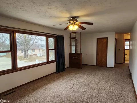Living - 609 E 19th St, Atlantic, IA 50022 photo 2 of 3