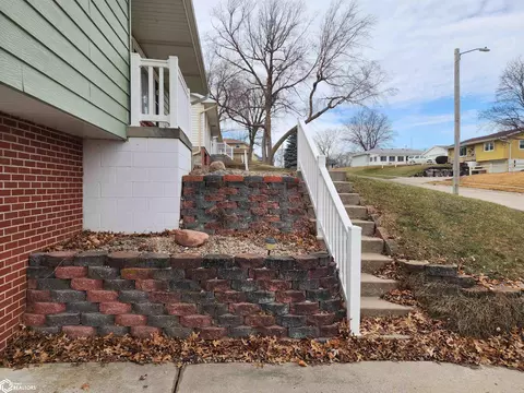 Exterior - 609 E 19th St, Atlantic, IA 50022 photo 2 of 6