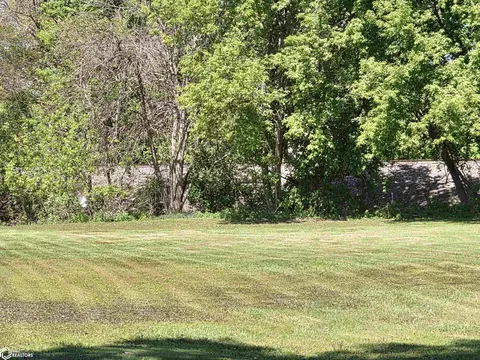 110 N Kentucky Ave, Mason City, IA 50401