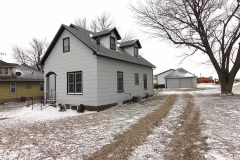 807 Colorado St, Glidden, IA 51443