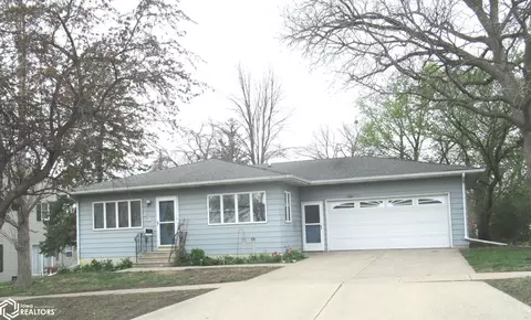 235 W L St, Forest City, IA 50436