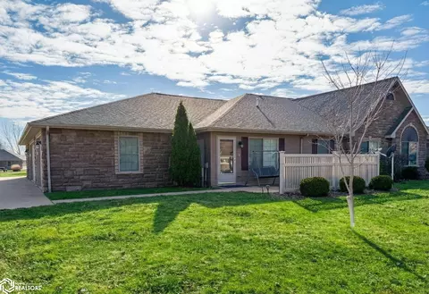 4922 Grand View Ln, Fort Madison, IA 52627