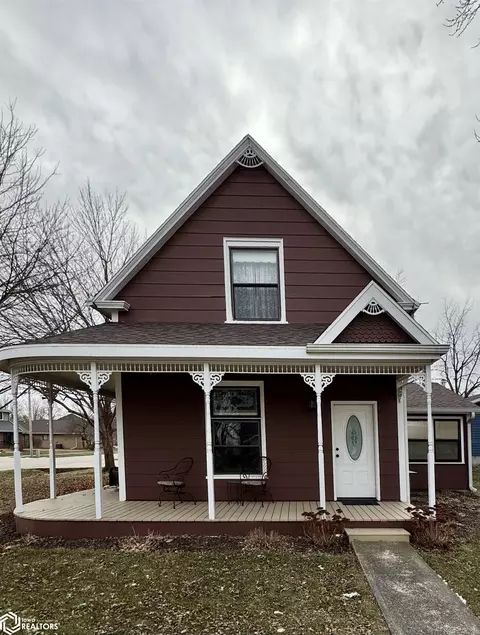 708 3rd St, Sully, IA 50251