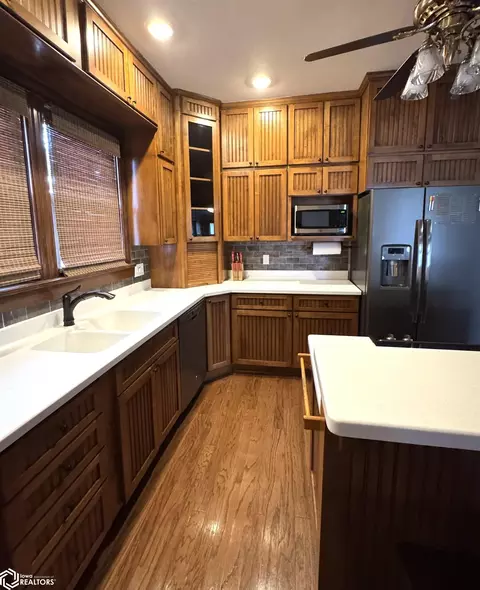 708 3rd St, Sully, IA 50251 photo 6