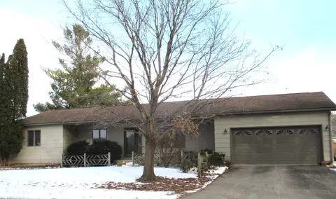545 N Best St, Forest City, IA 50436