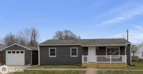 916 30th St, Fort Madison, IA 52627