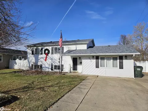 210 W Van Weiss Blvd, West Burlington, IA 52655