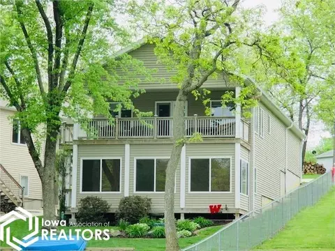 174 A Center Point Dr, Montezuma, IA 50171