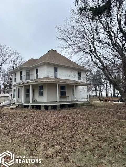 28051 Y Ave, Eldora, IA 50627