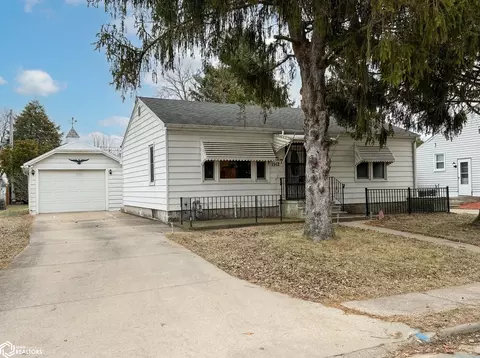 1512 S Leebrick St, Burlington, IA 52601