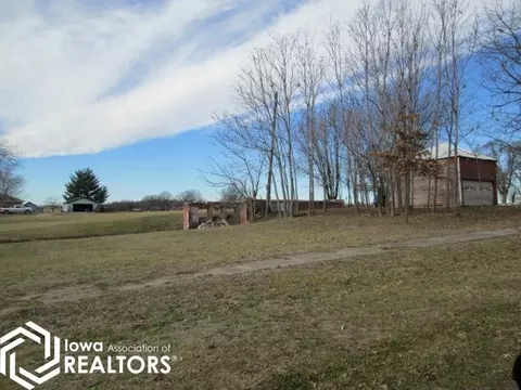 615 W Mill St, Davis City, IA 50065