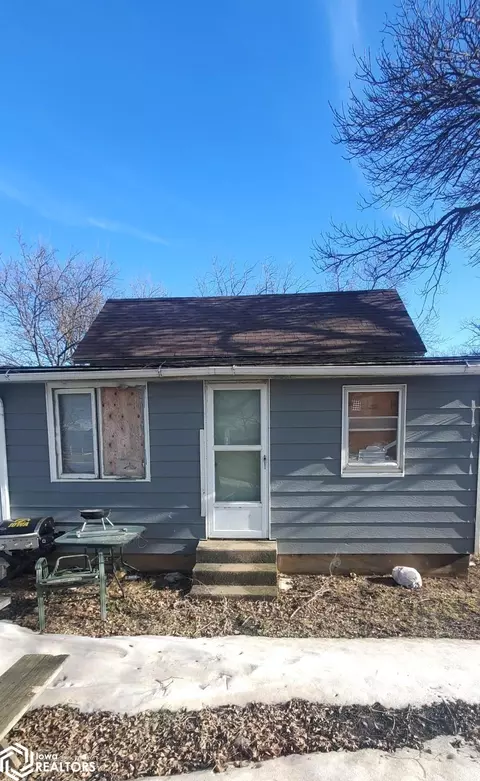 402 N Van Gordon Ave, Graettinger, IA 51342