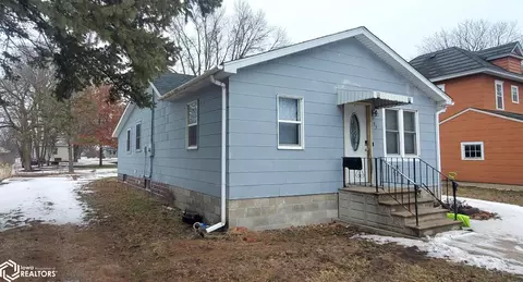 35 5th Ave NE, Titonka, IA 50480