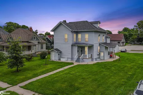 920 High St, Grinnell, IA 50112