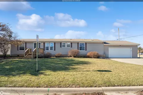 202 Park Pl NW, State Center, IA 50247