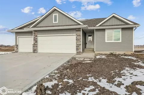 4424 NE 8th St, Ankeny, IA 50021