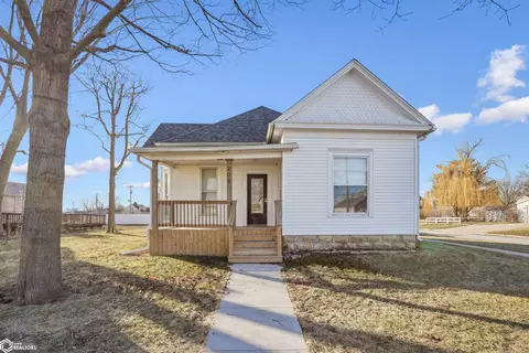208 N 4th St, Montezuma, IA 50171