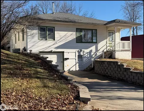 904 Oak St, Atlantic, IA 50022