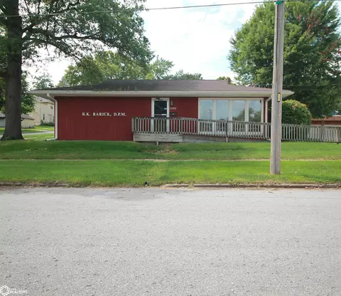 300 N 17th St, Clarinda, IA 51632