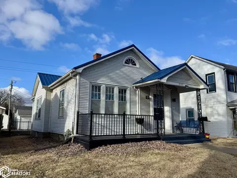905 S 10th St, Burlington, IA 52601