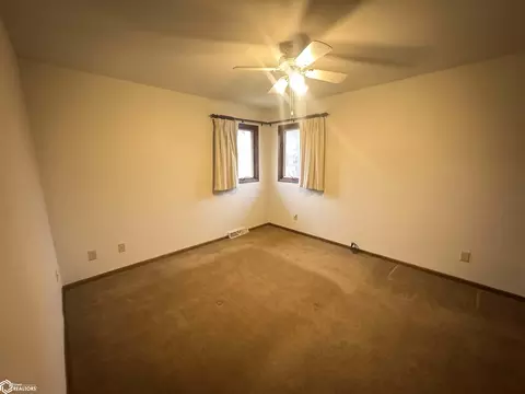 Bedroom - 626 N 3rd St, Centerville, IA 52544 photo 5 of 6