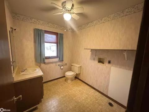 Other - 626 N 3rd St, Centerville, IA 52544 photo 2 of 10