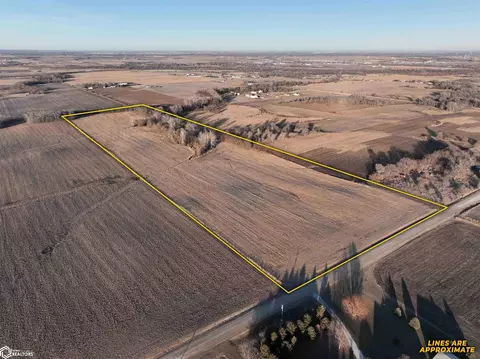 31999 210th St, Granger, IA 50109