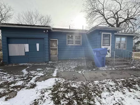 203 E Perry St, Jefferson, IA 50129