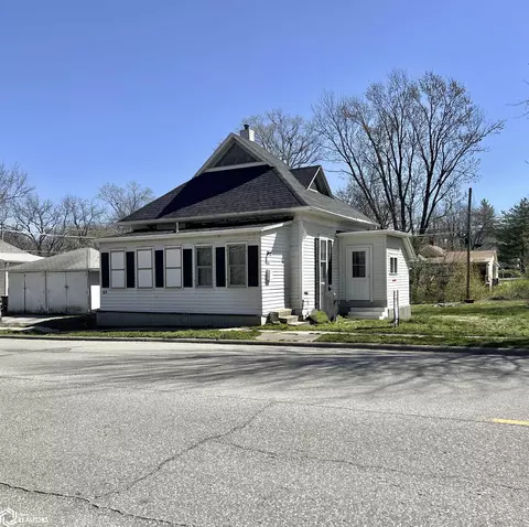 605 N 2nd St, Fairfield, IA 52556