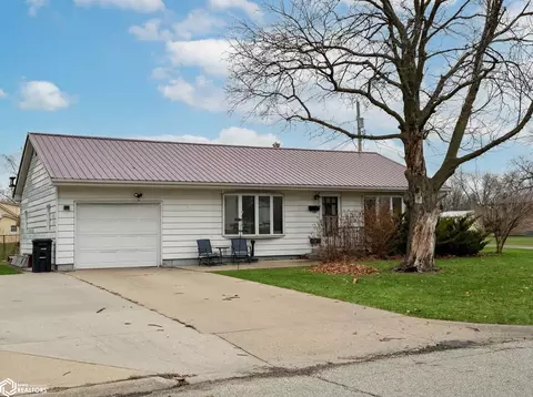 1009 E Monroe St, Mount Pleasant, IA 52641