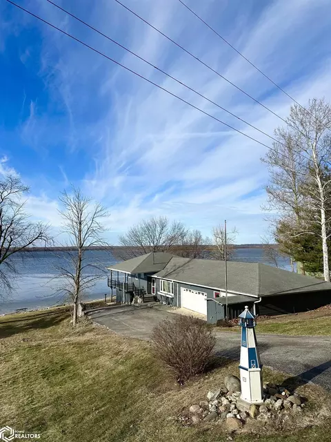 2592 N Sycamore Haven Dr, Nauvoo, IL 62354