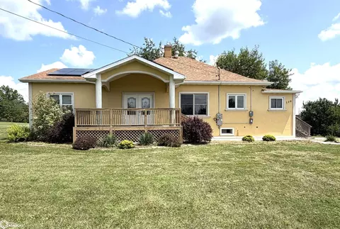 720 Northwestern Ave, Chariton, IA 50049