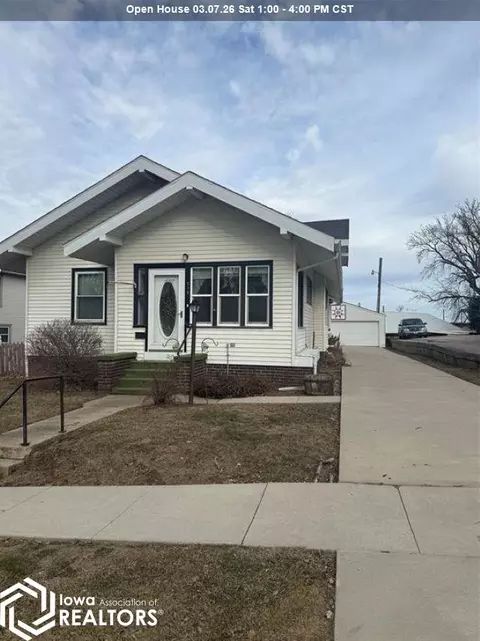 715 1st St, Manning, IA 51455