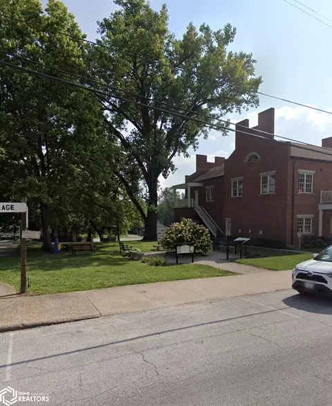 1220 Mulholland St, Nauvoo, IL 62354