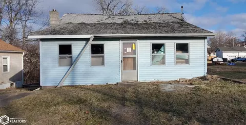 1104 Arch St, Burlington, IA 52601