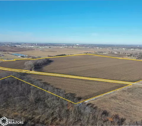 Cedar Heights Drive, Cedar Falls, IA 50613