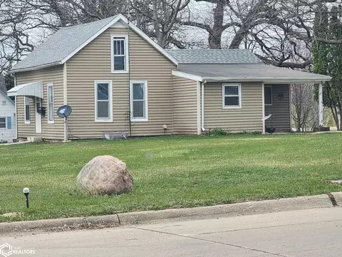 409 3rd St NW, Hampton, IA 50441